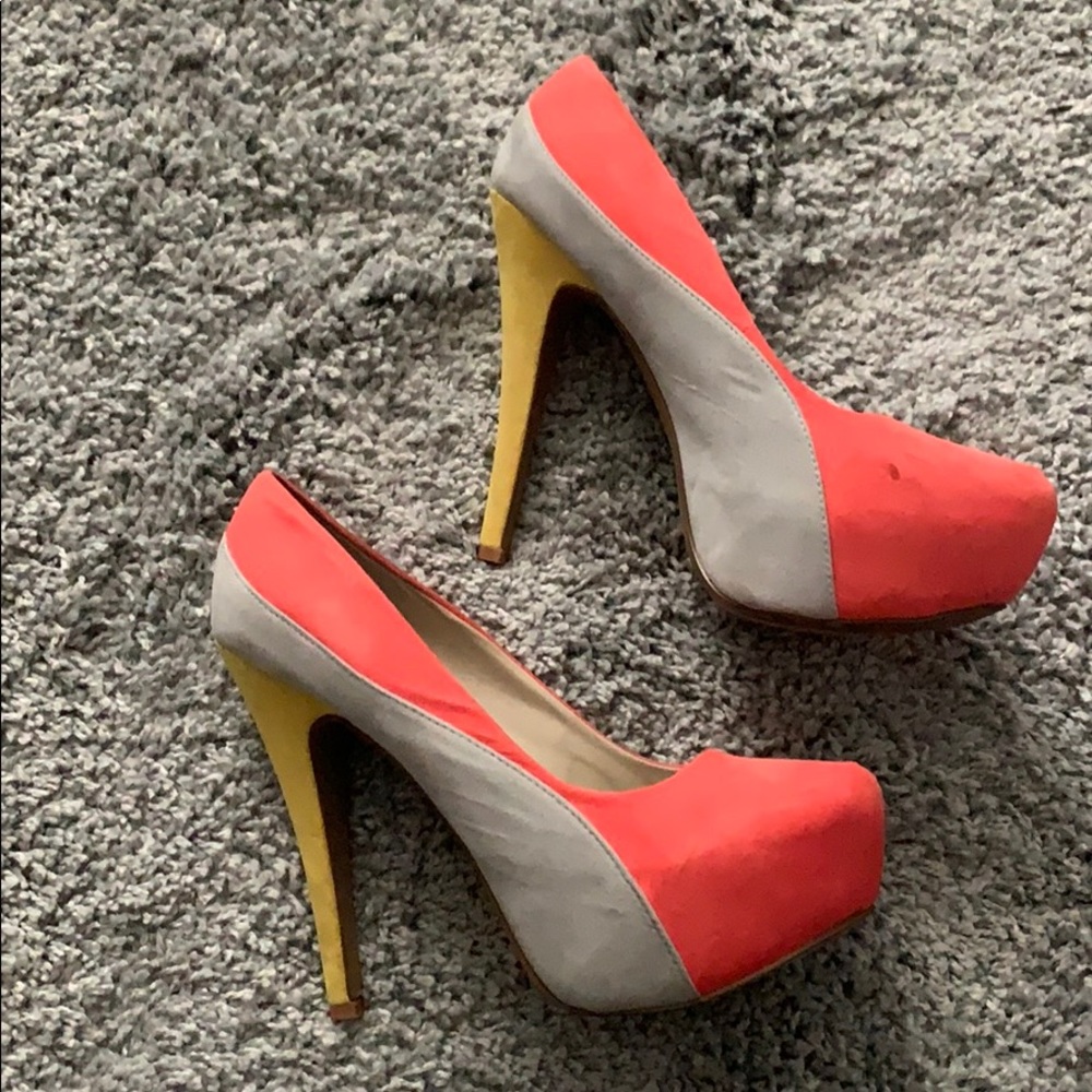 Heels - Picture 2 of 2